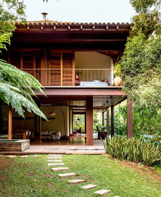 Rumah Tropis Minimalis Modern Konstruksi Kayu