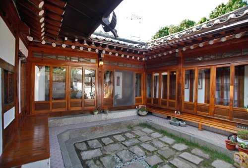 desain rumah korea Bahannya didominasi kayu